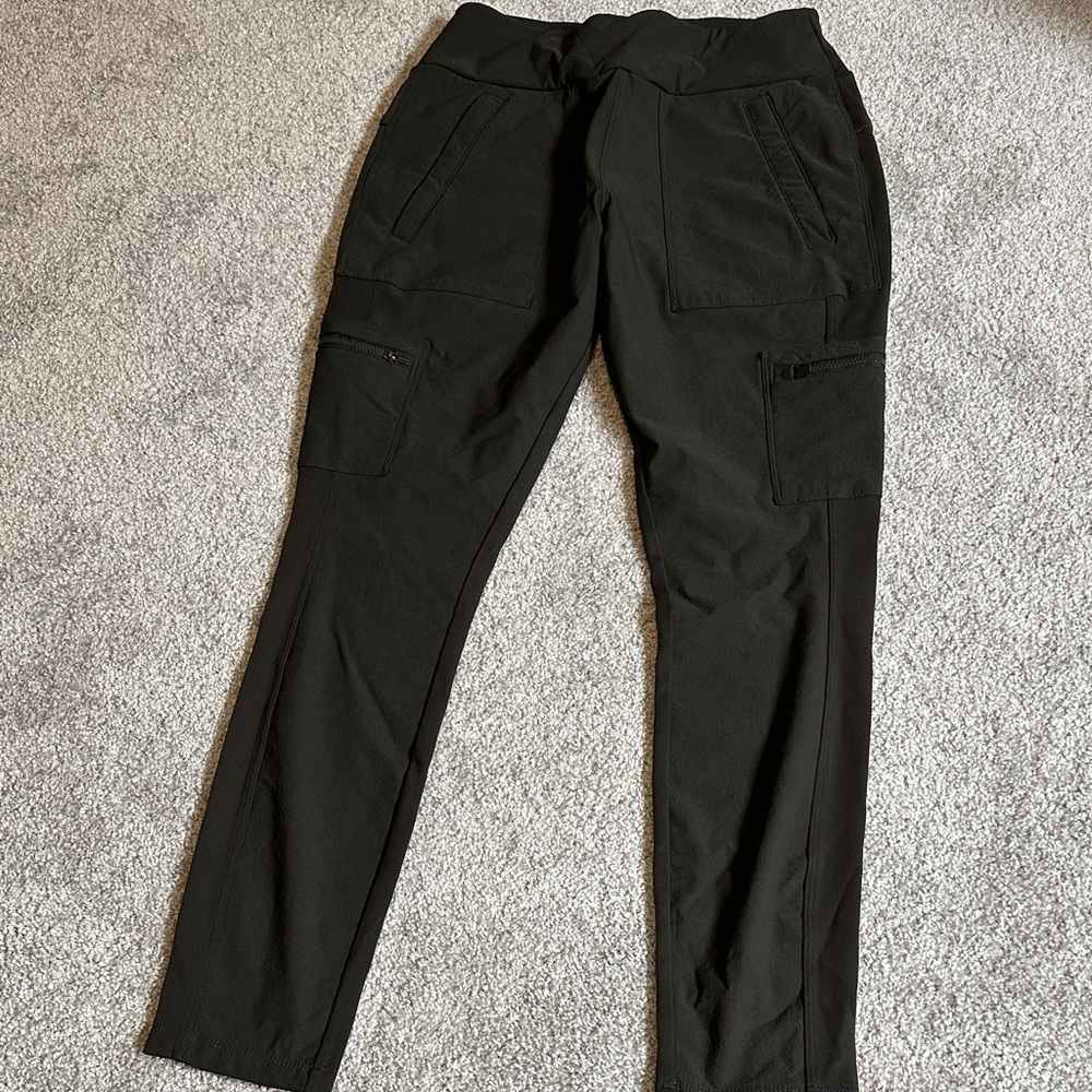 Athleta Olive Hybrid Cargo Pants
